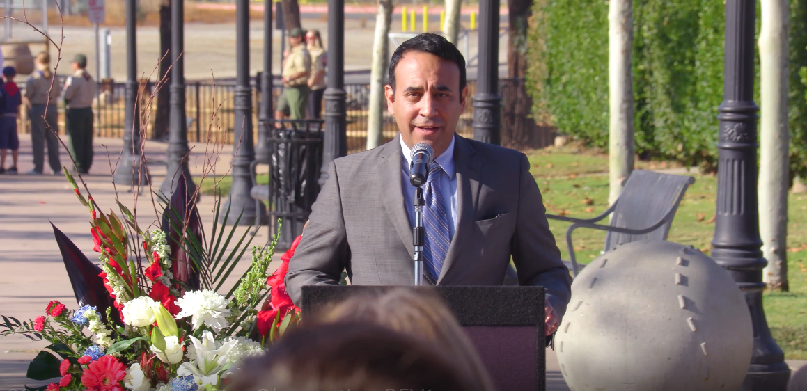 Vets Day 2019 Mayor Manos 3